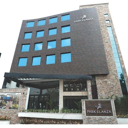 Hotel Park Elanza Chennai Esterno foto