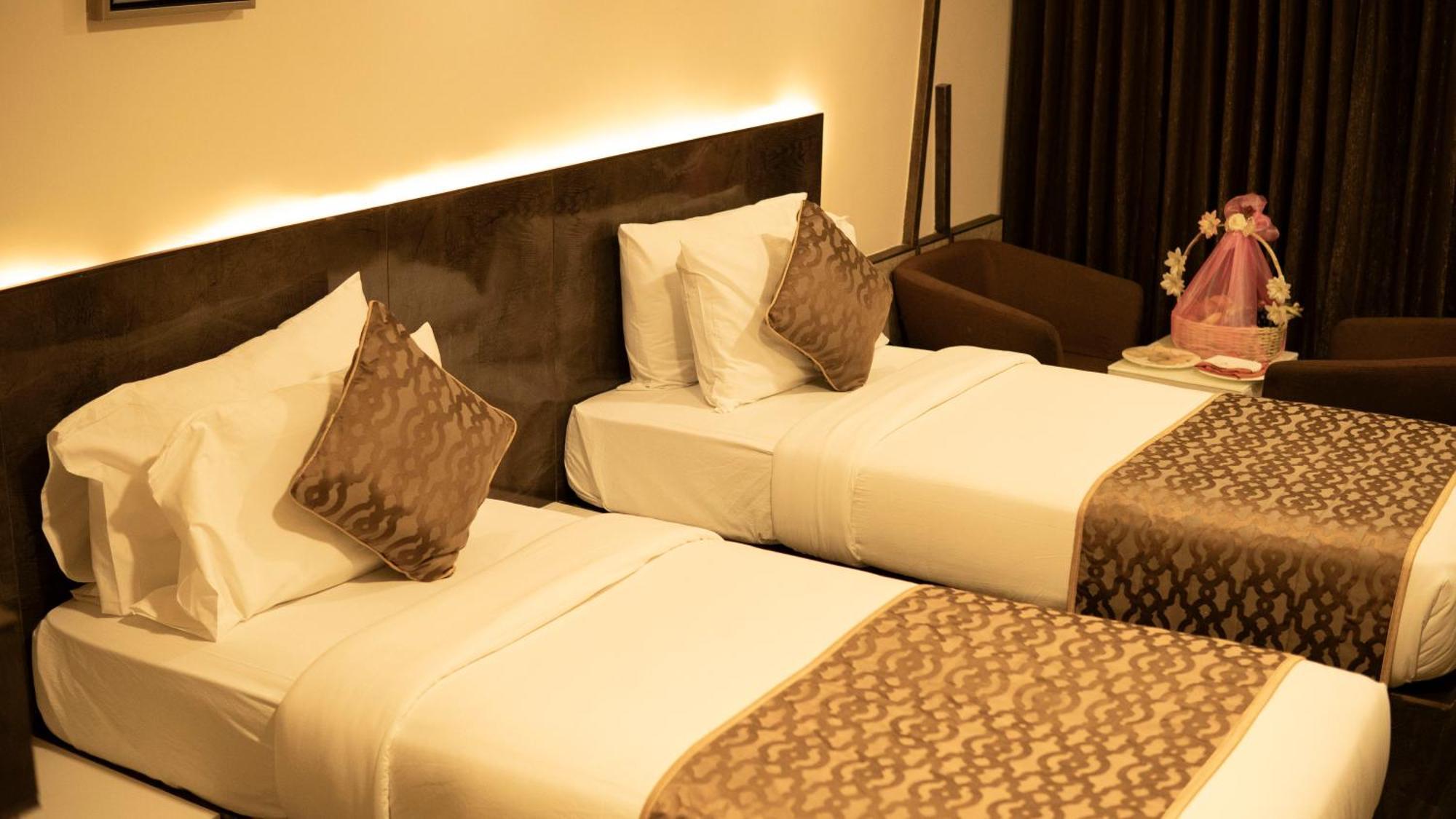 Hotel Park Elanza Chennai Esterno foto