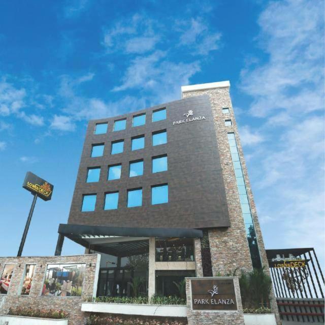 Hotel Park Elanza Chennai Esterno foto