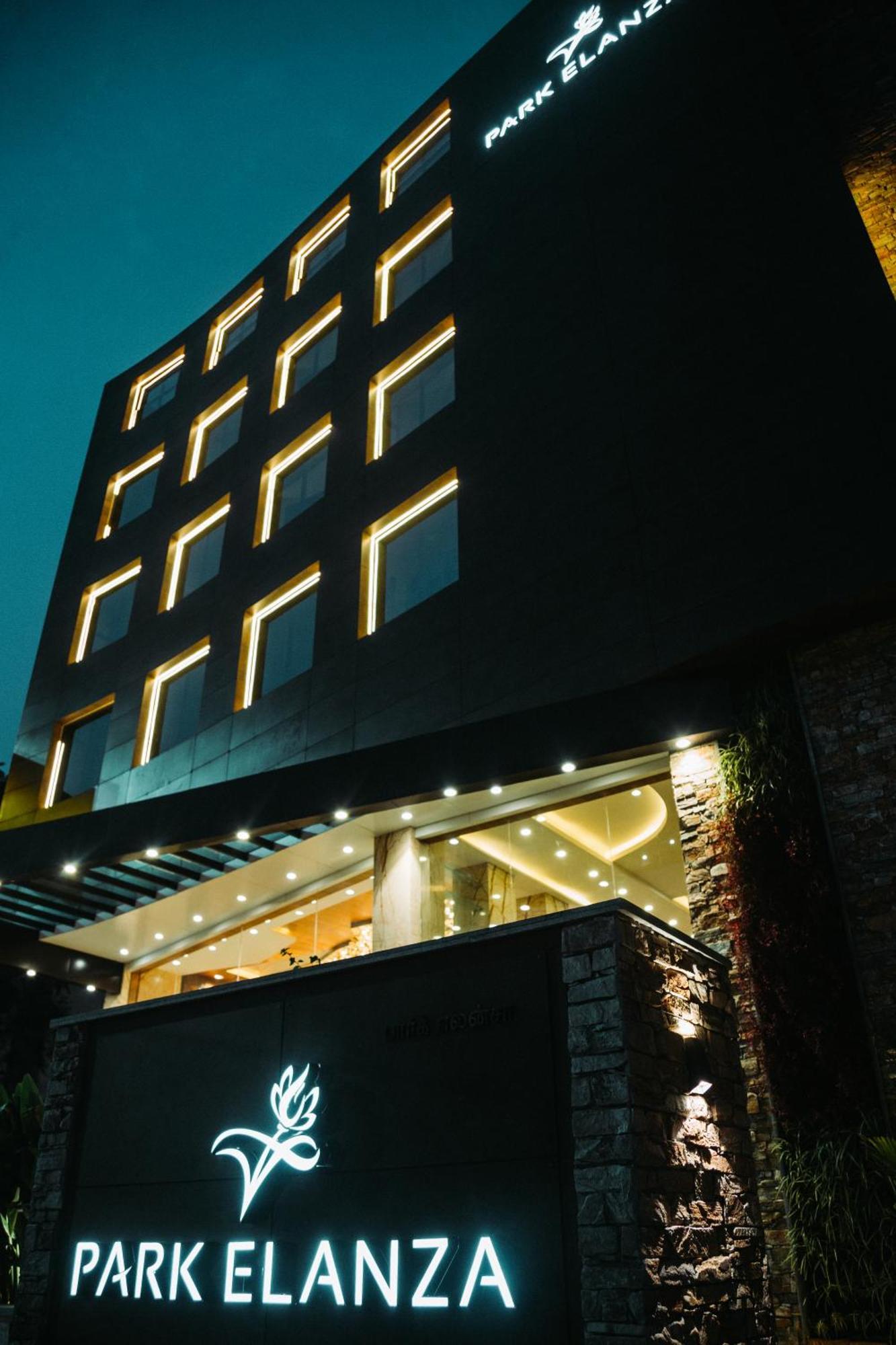 Hotel Park Elanza Chennai Esterno foto
