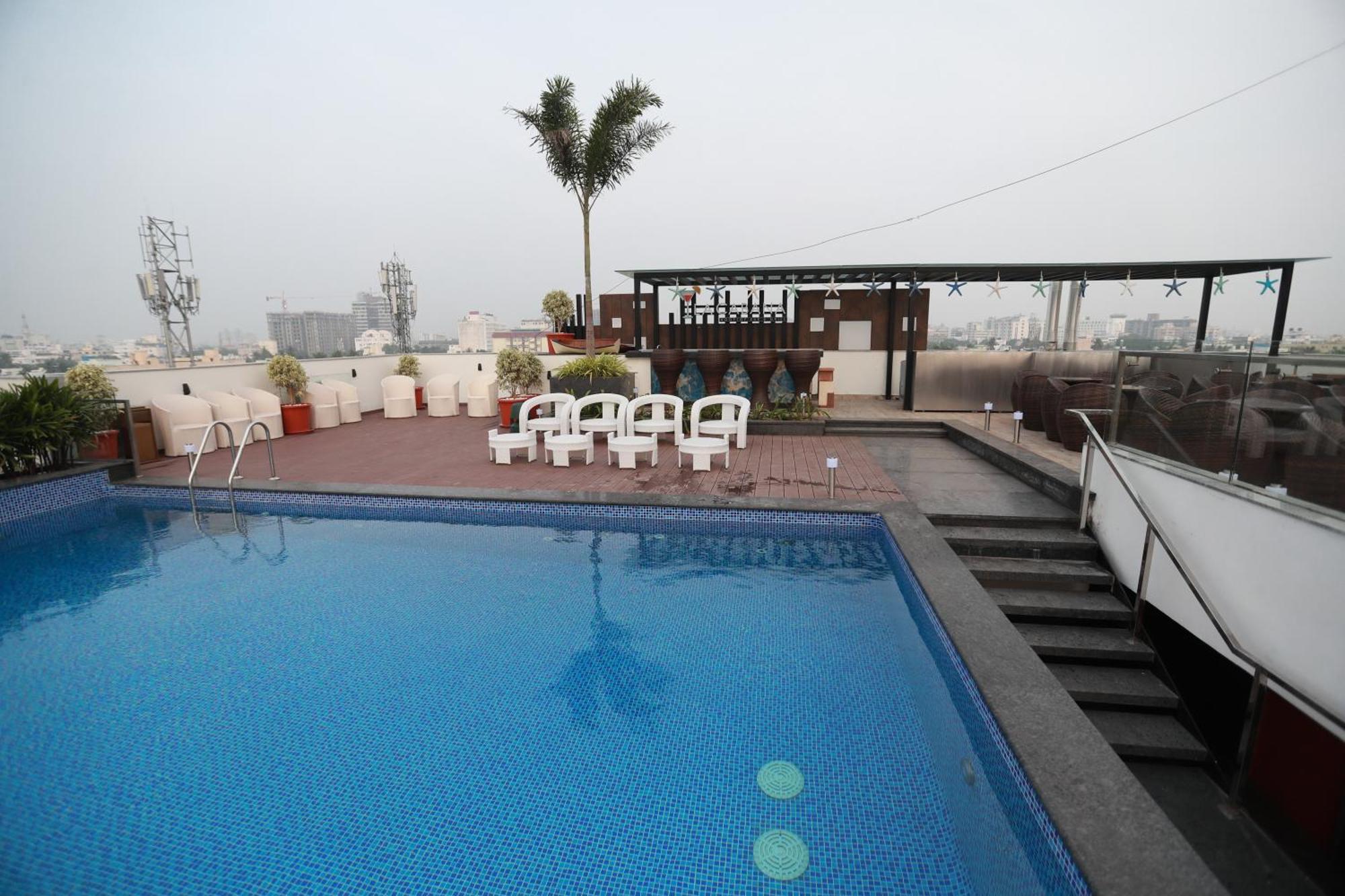 Hotel Park Elanza Chennai Esterno foto