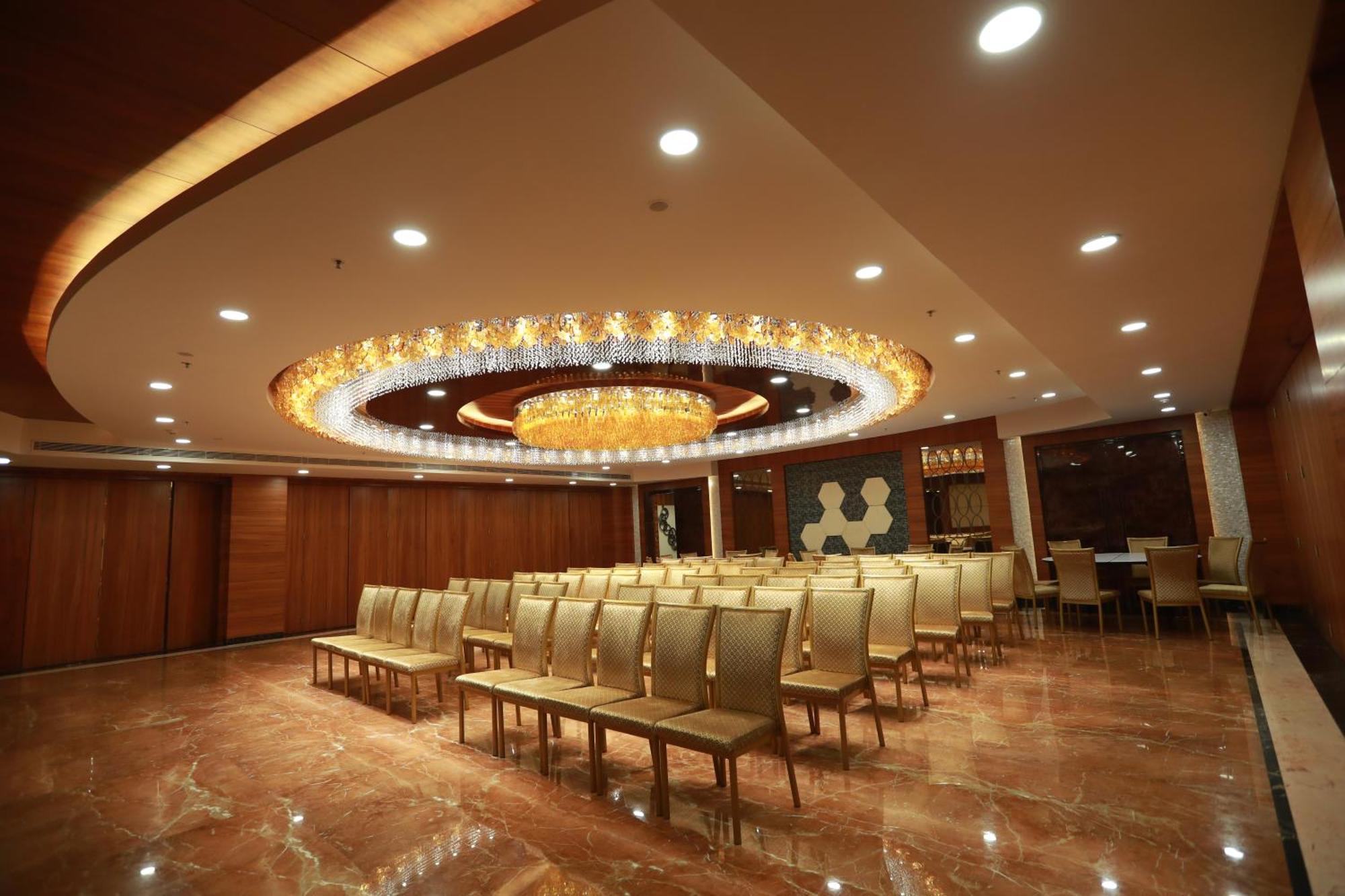 Hotel Park Elanza Chennai Esterno foto